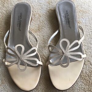 Dolce & Gabbana Women’s Cream Leather Daisy Knot Slide Sandals, Size 36